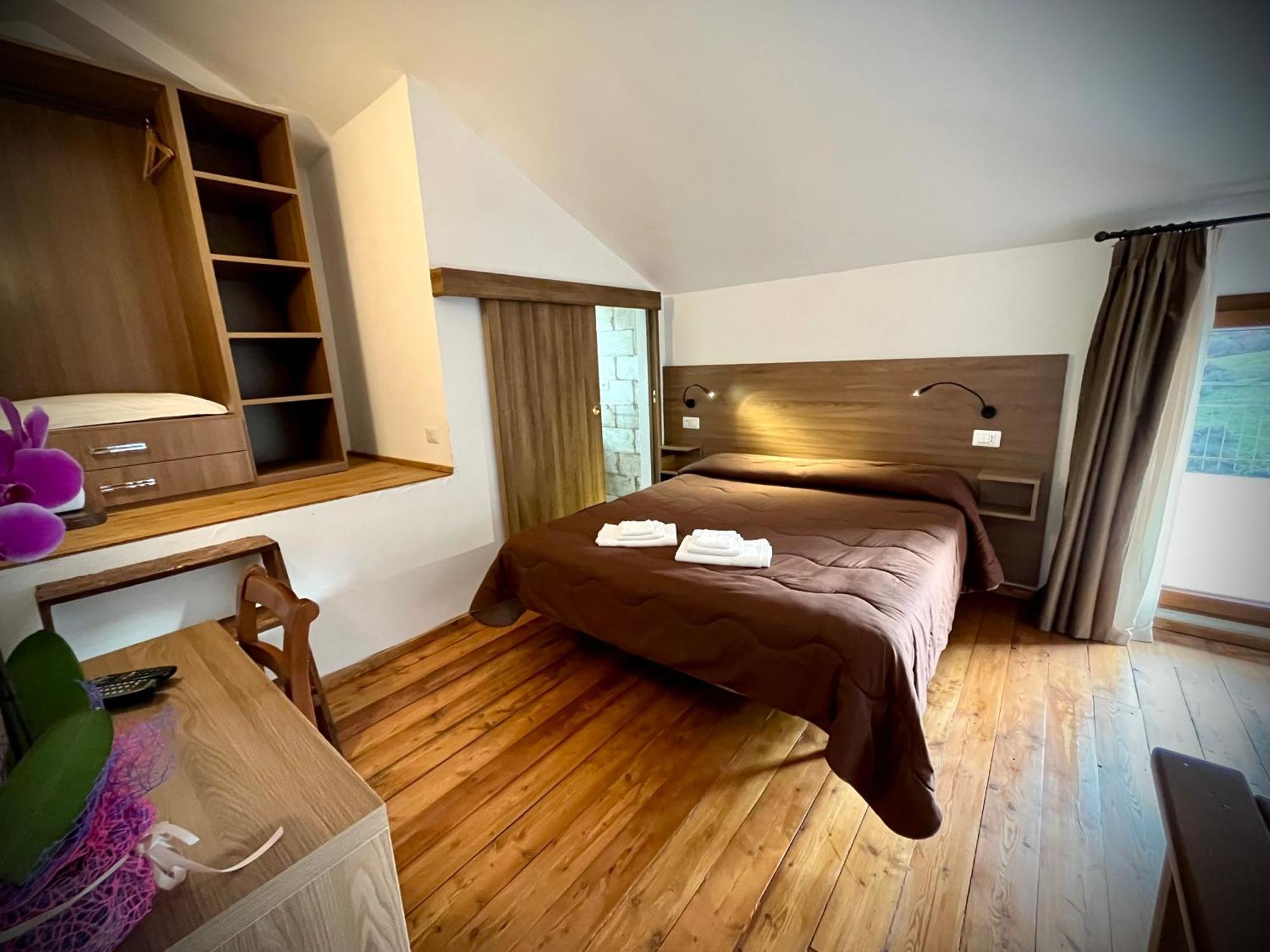 פסקאסרולי Hotel Pinguino מראה חיצוני תמונה