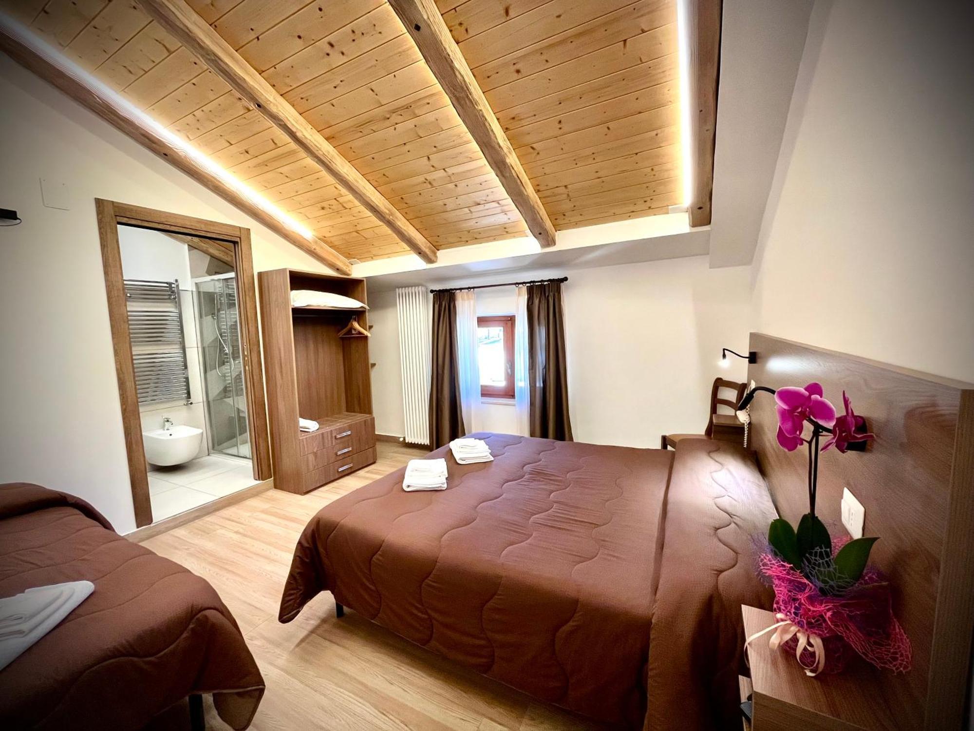 פסקאסרולי Hotel Pinguino מראה חיצוני תמונה