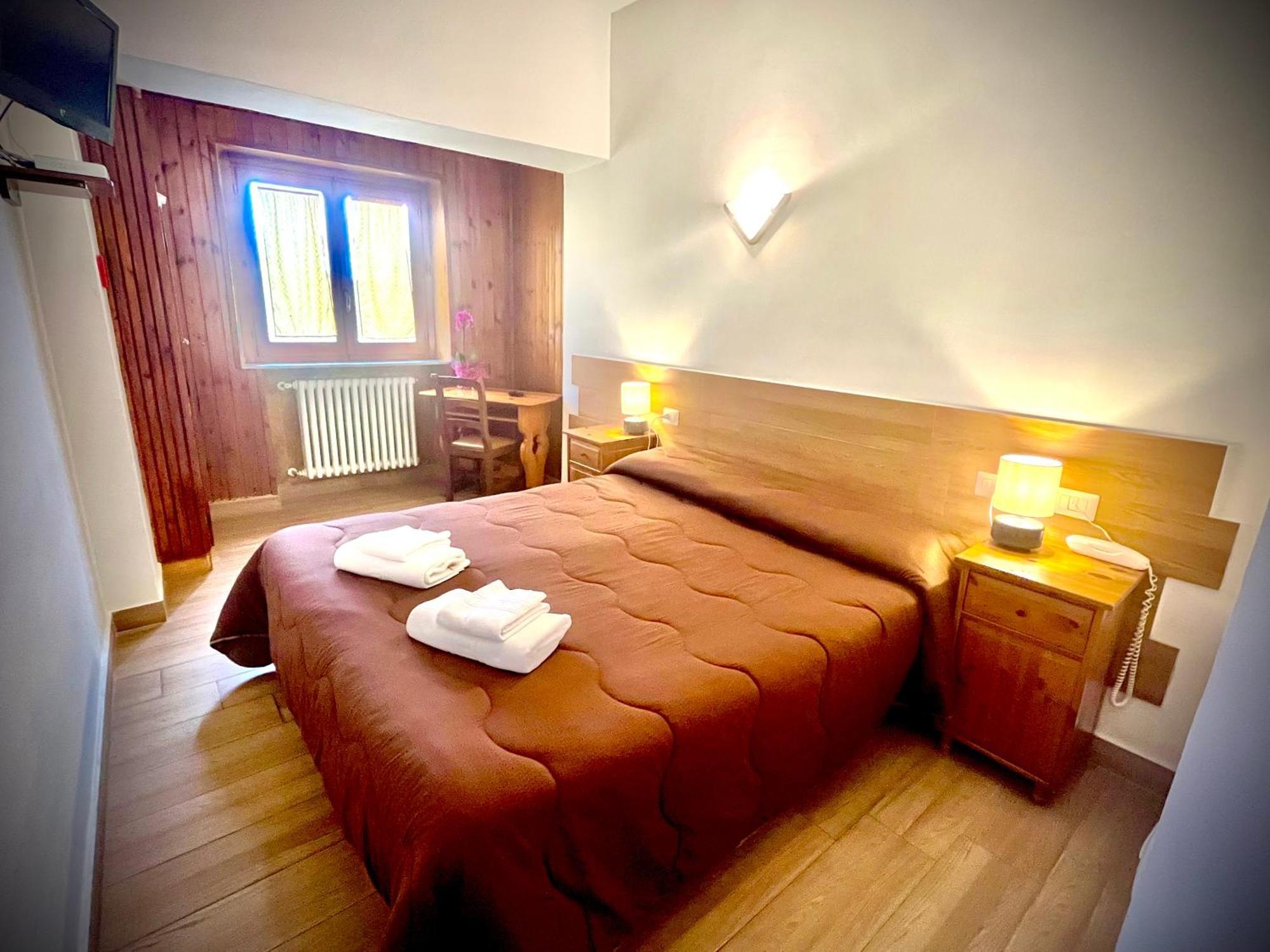 פסקאסרולי Hotel Pinguino מראה חיצוני תמונה