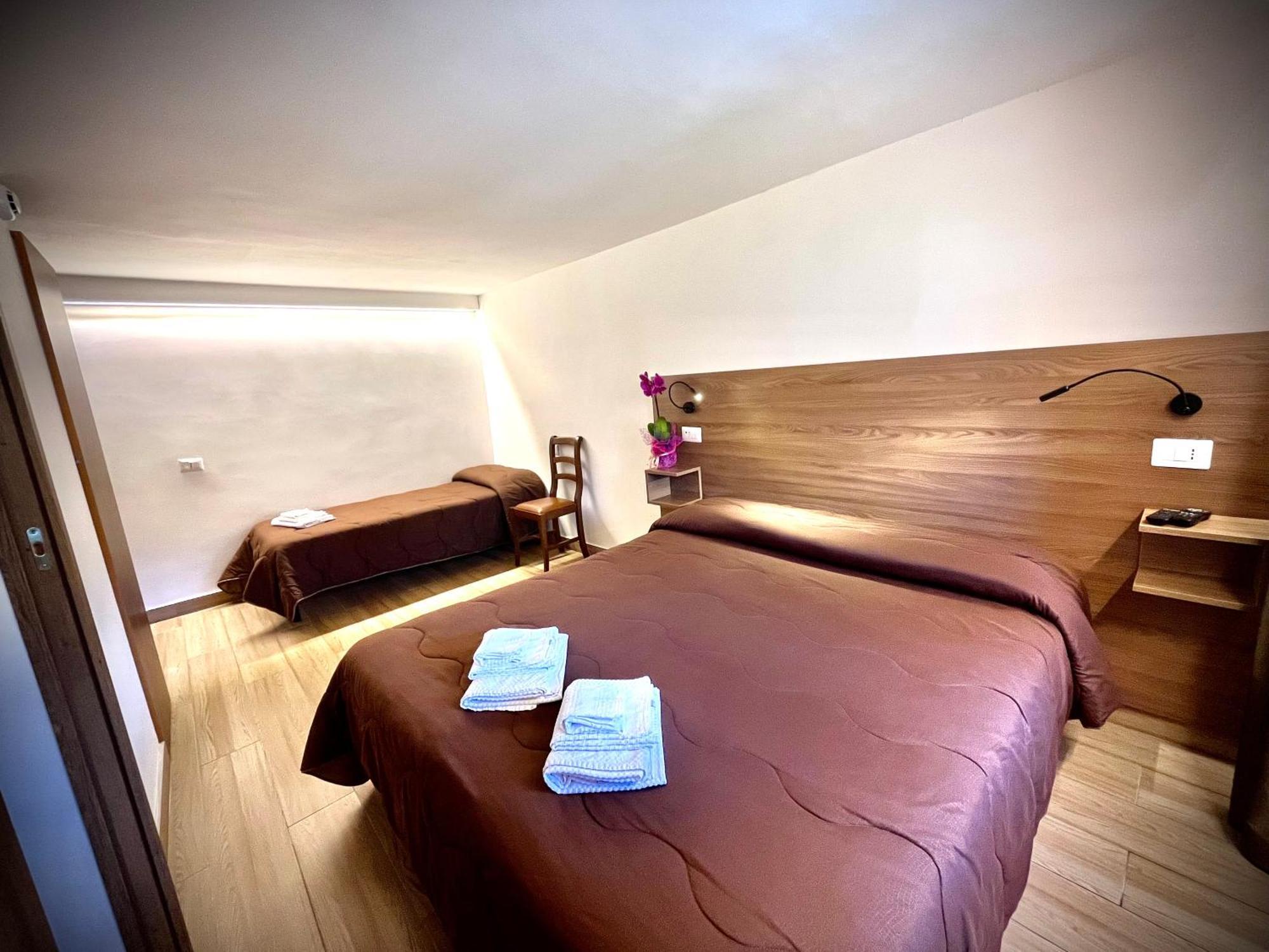 פסקאסרולי Hotel Pinguino מראה חיצוני תמונה